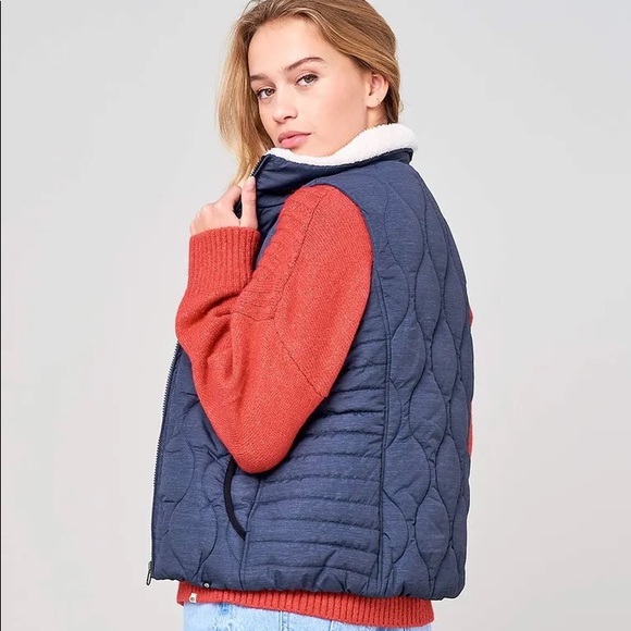 🔆RIP CURL🔆 ANOETA SLEVELESS WINTER VEST - Picture 16 of 16